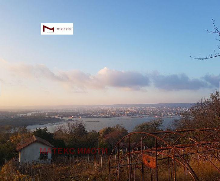 In vendita  Complotto Varna , m-t Zelenika , 1011 mq | 73923896