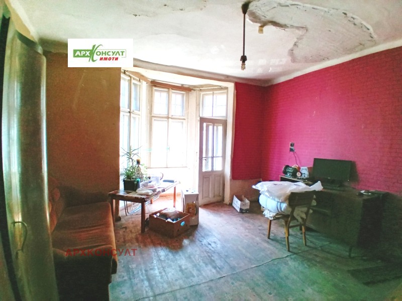Продава  3-стаен град София , Център , 91 кв.м | 83241845