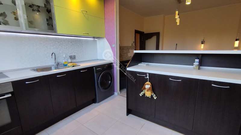 Продава 3-СТАЕН, гр. Велико Търново, Център, снимка 3 - Апартаменти - 53379243