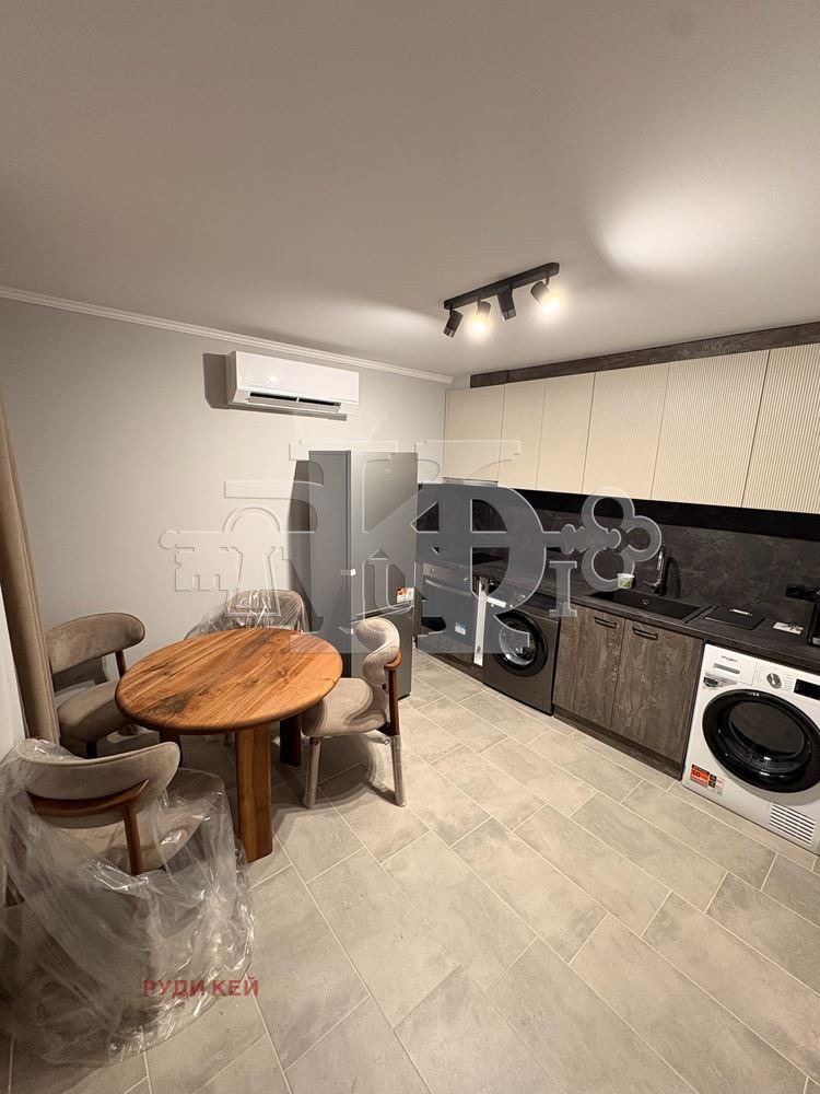 Продава ЕТАЖ ОТ КЪЩА, град Варна, Виница • 165000 € / 322711.95 лв. • 40307462 1