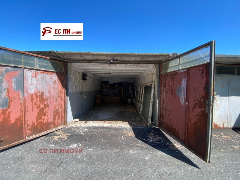 Продава  Гараж град Русе , Дружба 3 , 20 кв.м | 94795461