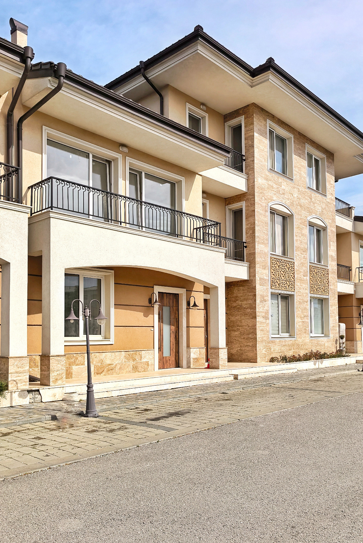 Продава КЪЩА, гр. Пловдив, Остромила