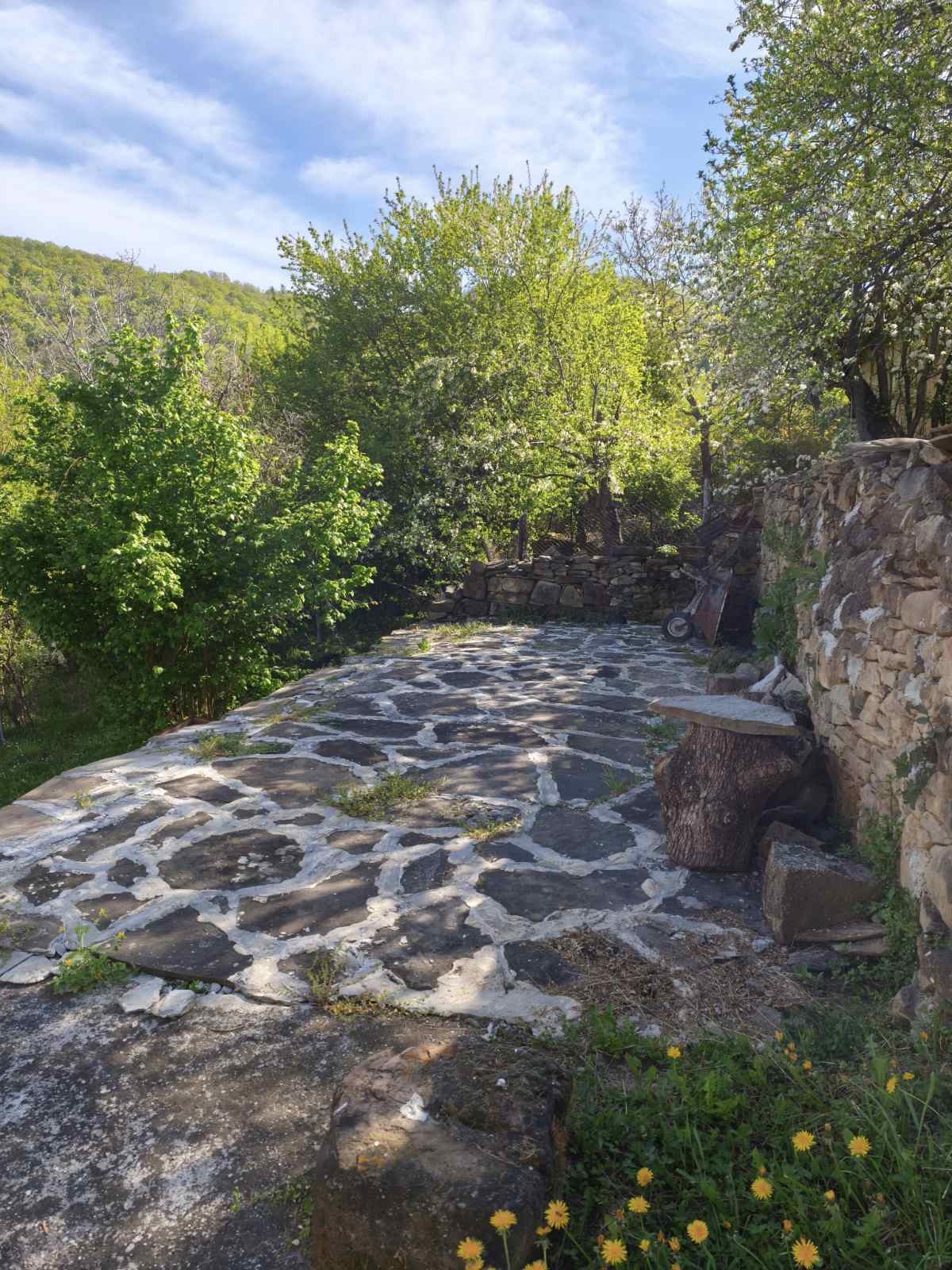Продава КЪЩА, с. Орешак, област Ловеч, снимка 5 - Къщи - 54376593