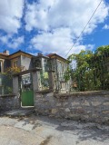 Продава КЪЩА, област Варна, гр. Аксаково • 270000 € / 528074.10 лв. • 95161861 1