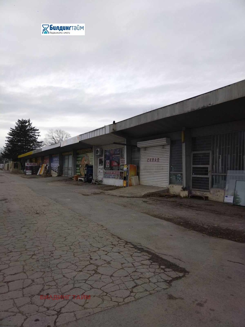 Продава ТЪРГОВСКИ КОМПЛЕКС в град Шумен, Промишлена зона - 10448 кв.м / 2 600 000 € » 5 085 158.00 лв., БИЛДИНГ ТАЙМ