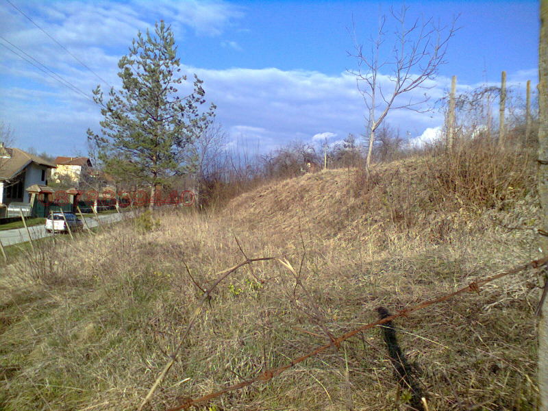 Продава ПАРЦЕЛ, с. Малък извор, област Ловеч