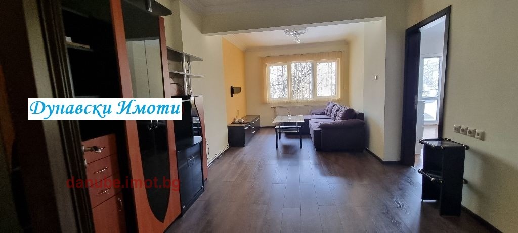 Продава 3-СТАЕН, гр. Русе, Център, снимка 2 - Апартаменти - 54041180