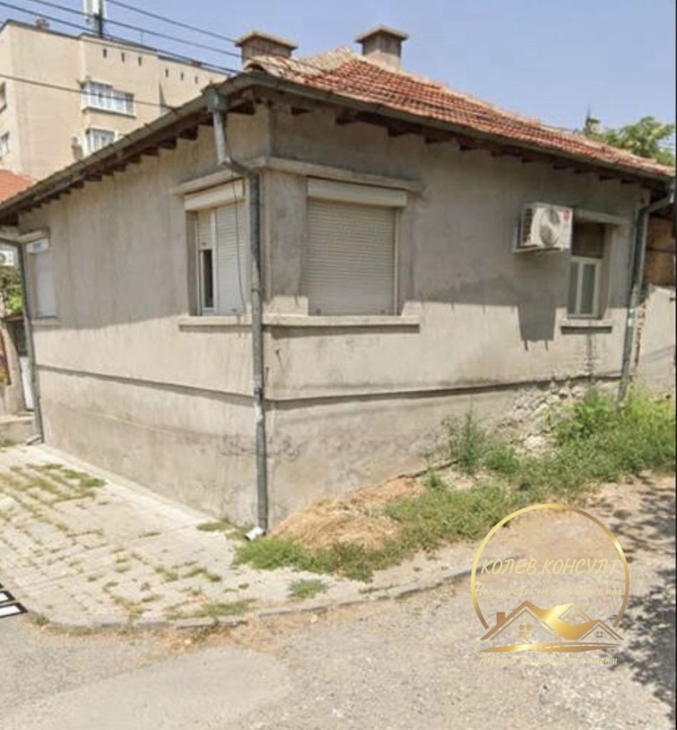 Продава КЪЩА, гр. Хасково, Възраждане, снимка 2 - Къщи - 54231936