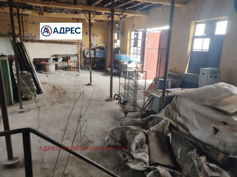 Продава ПРОМ. ПОМЕЩЕНИЕ, гр. Чирпан, област Стара Загора, снимка 3 - Производствени сгради - 52564281