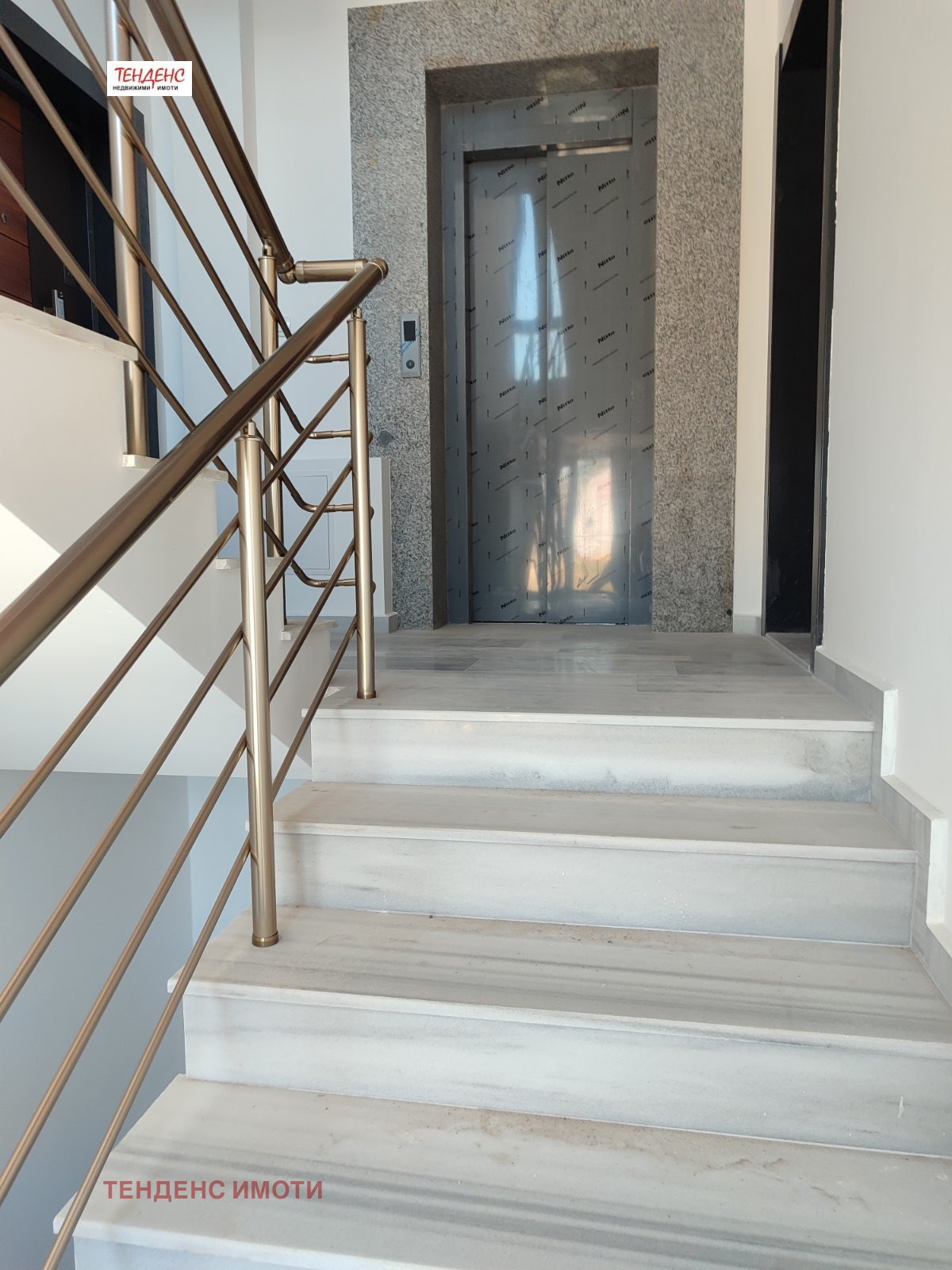 Продава 2-СТАЕН, гр. Кърджали, Възрожденци, снимка 2 - Апартаменти - 46831972