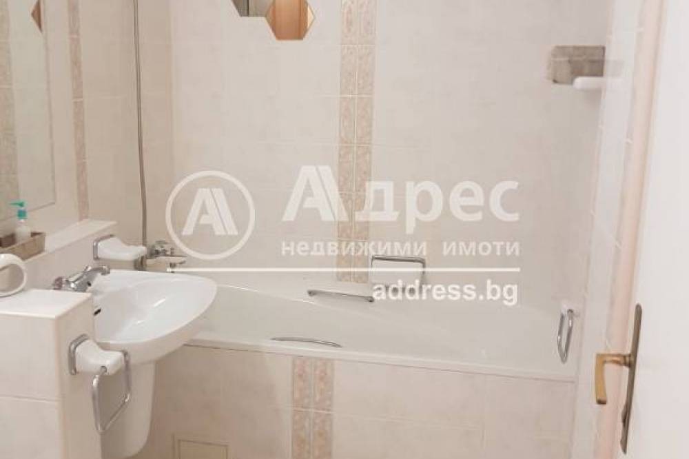 Продава 3-СТАЕН, гр. София, Оборище, снимка 2 - Апартаменти - 49399040