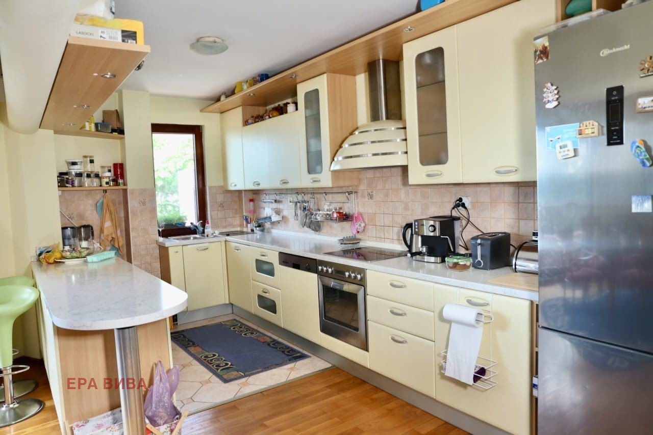 Продава 3-СТАЕН, гр. Варна, Бриз