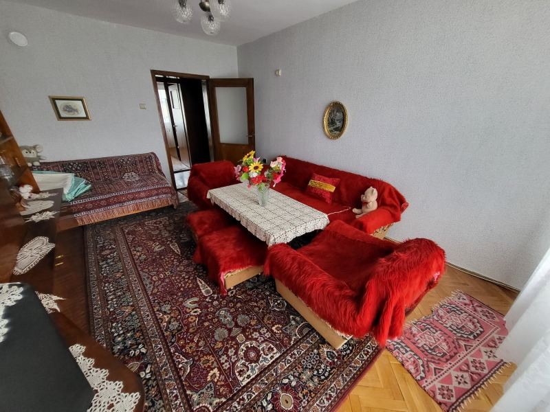 Продава 2-СТАЕН, гр. Шумен, Болницата, снимка 2 - Апартаменти - 52205858