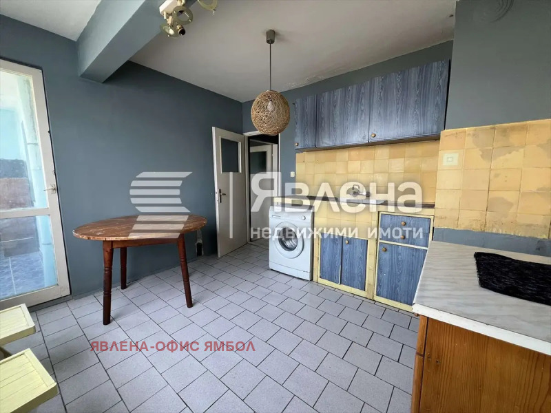 Продава  2-стаен град Ямбол , Хале , 61 кв.м | 72001867 - изображение [2]