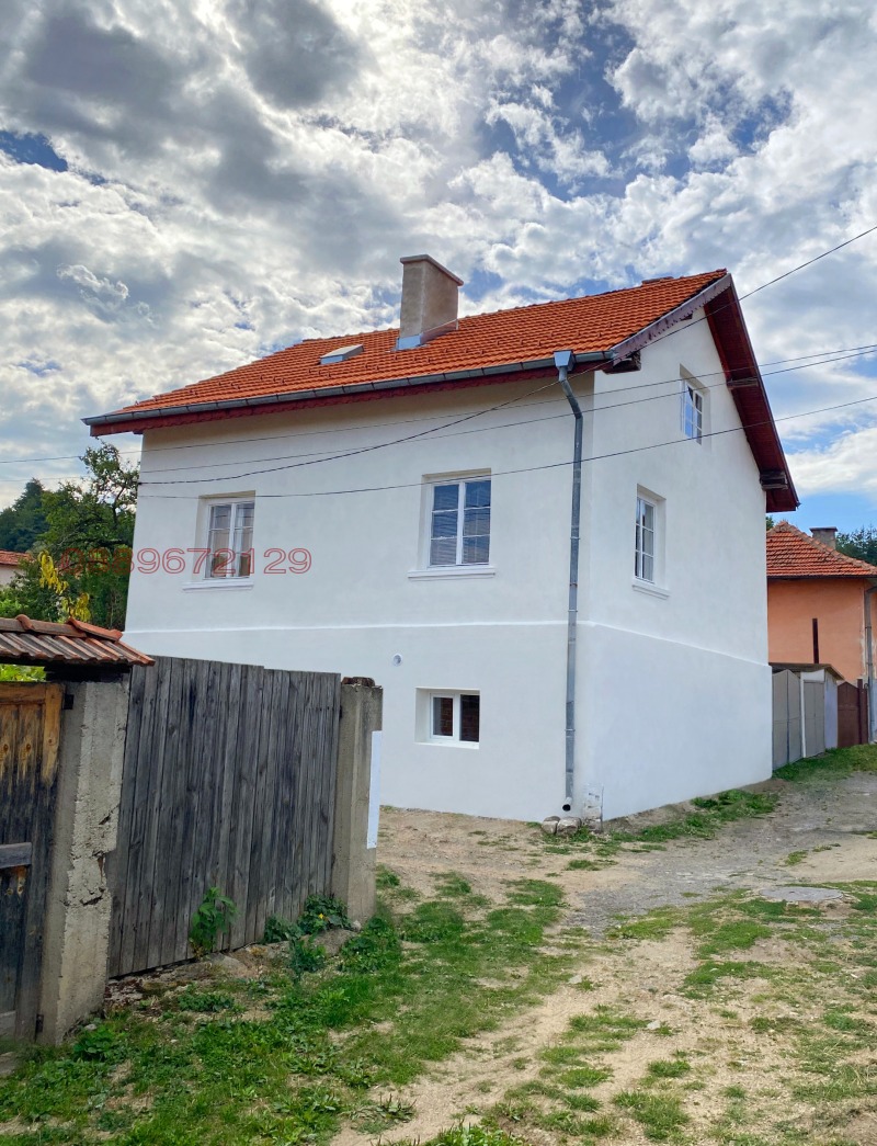 Te koop  Huis regio Sofia , Raduil , 142 m² | 92038060