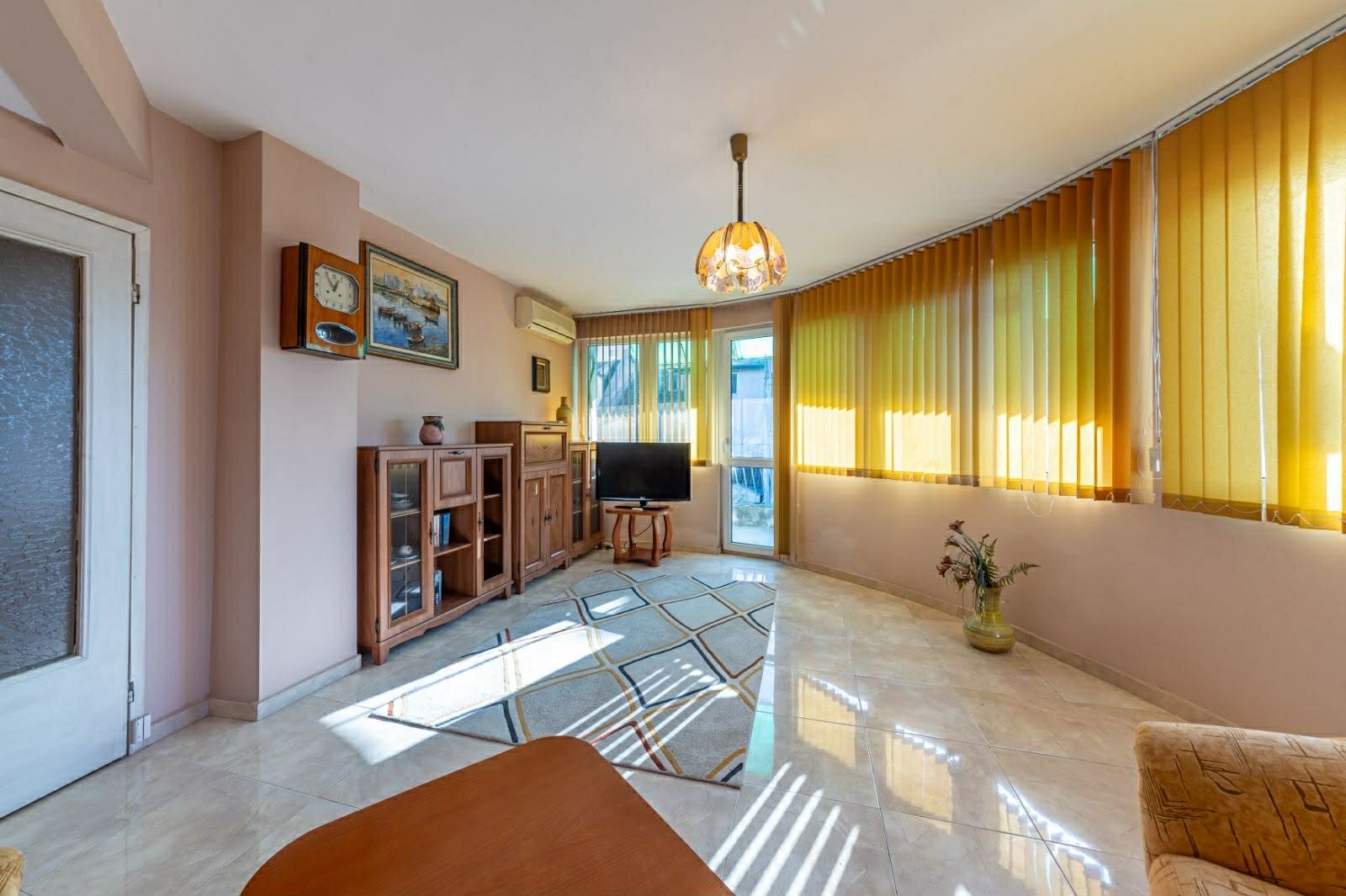 Продава 3-СТАЕН, гр. Варна, Лятно кино Тракия, снимка 2 - Апартаменти - 53110590
