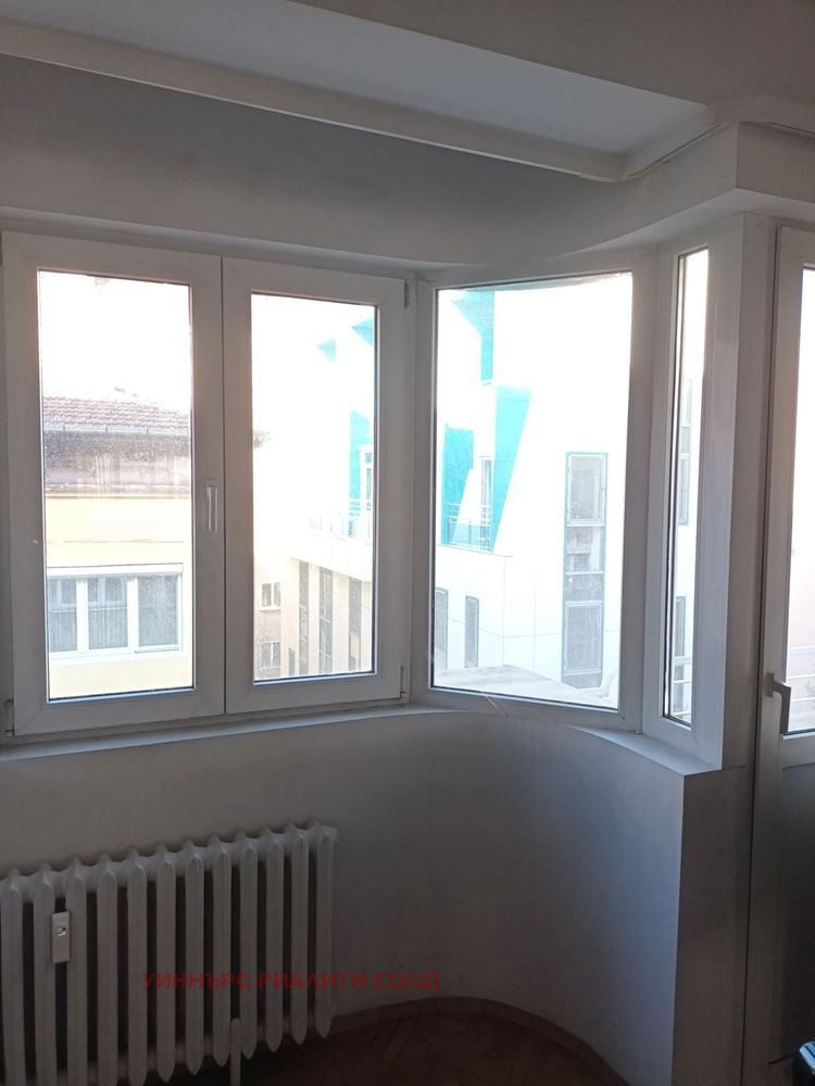 Продава МНОГОСТАЕН, гр. София, Център, снимка 8 - Апартаменти - 56127440