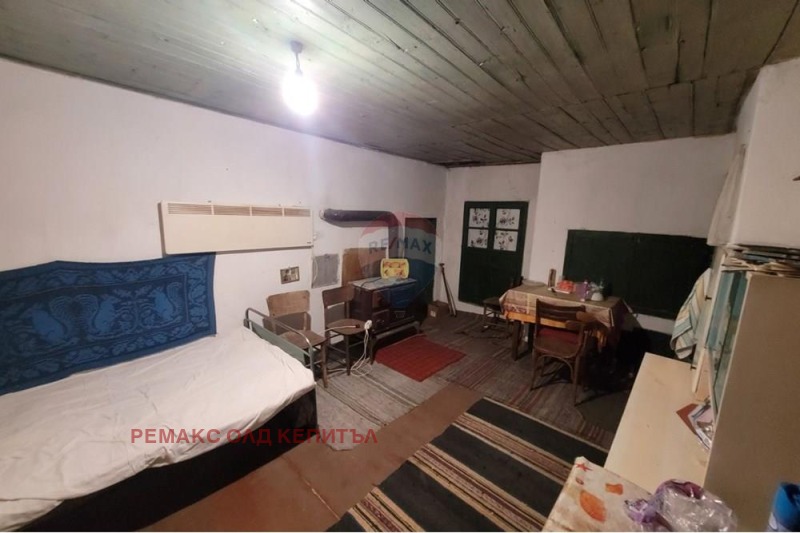 Продава КЪЩА в област Велико Търново, с. Страхилово - 80 кв.м / 17 000 € » 33 249.11 лв., РЕМАКС ОЛД КЕПИТЪЛ
