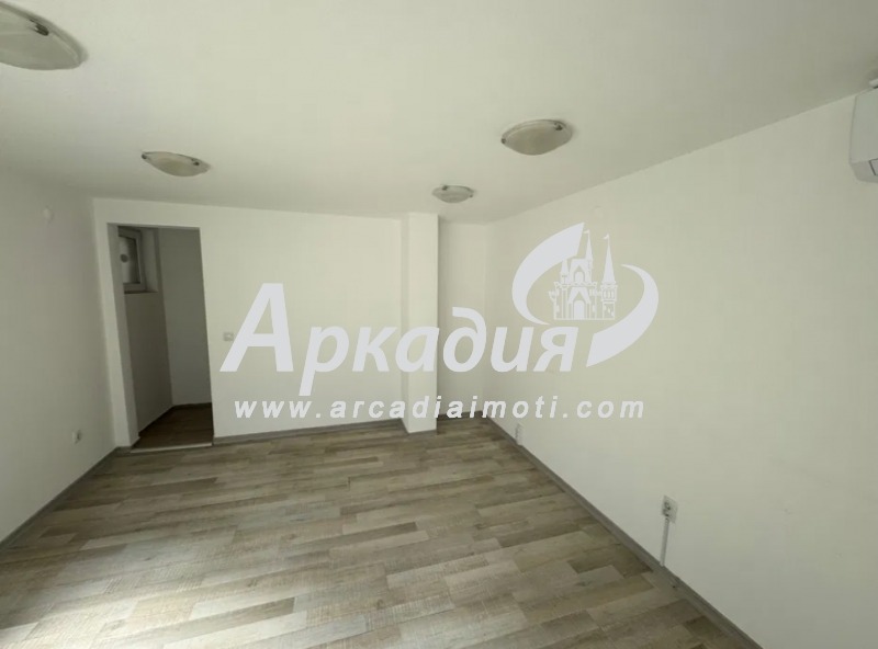 Eladó  Stúdió Plovdiv , Centar , 27 négyzetméter | 24016181