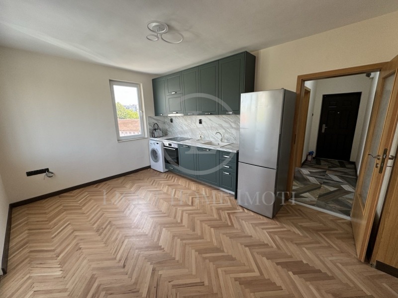 De vânzare  2 dormitoare Plovdiv , Ciuciuc Parij , 51 mp | 42184280