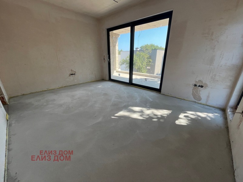 À venda  Casa Varna , m-t Manastirski rid , 243 m² | 94903961 - imagem [8]