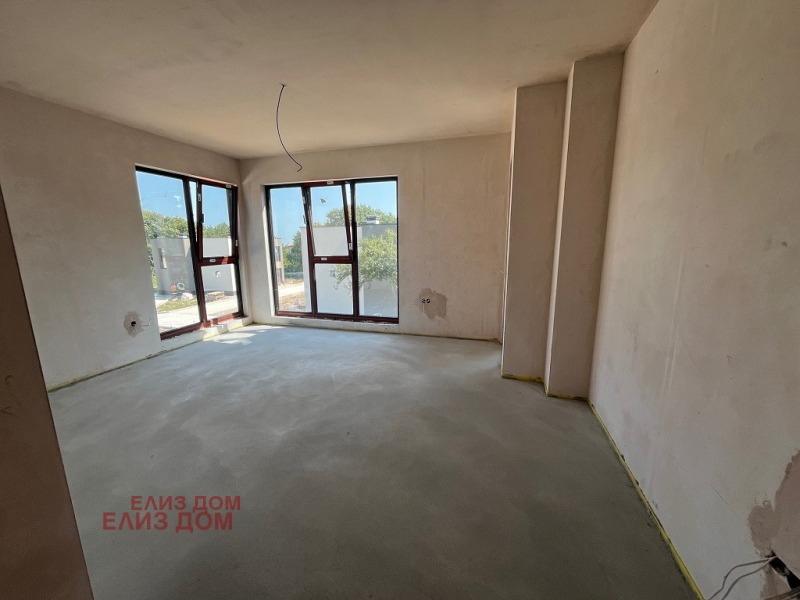 À venda  Casa Varna , m-t Manastirski rid , 243 m² | 94903961 - imagem [3]