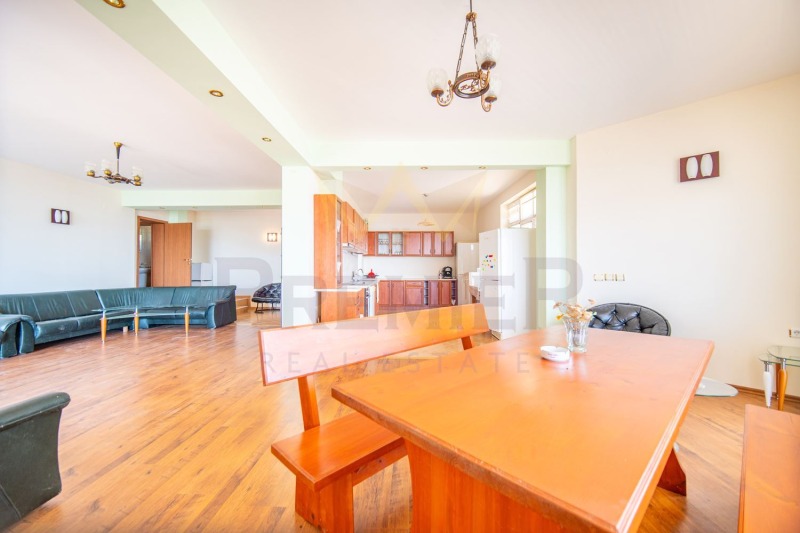 Продава КЪЩА, гр. Балчик, област Добрич, снимка 7 - Къщи - 53085958