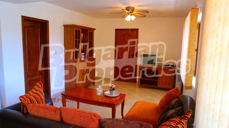 Продава КЪЩА, с. Соколово, област Добрич, снимка 2 - Къщи - 53269152