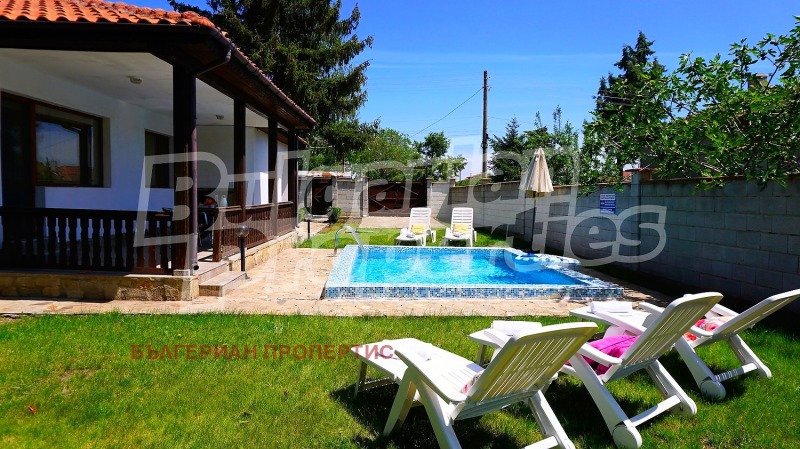 Продава КЪЩА, с. Соколово, област Добрич, снимка 13 - Къщи - 53269152