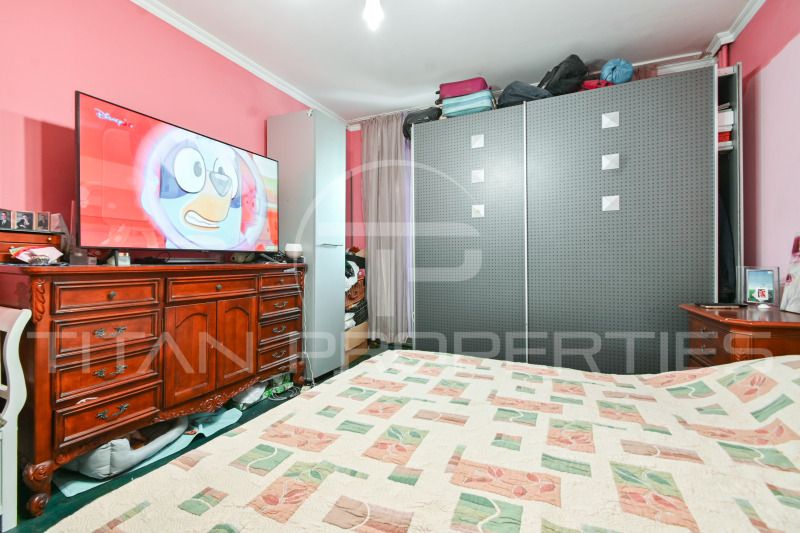 Til salgs  3 soverom Sofia , Mladost 4 , 97 kvm | 45999525 - bilde [4]