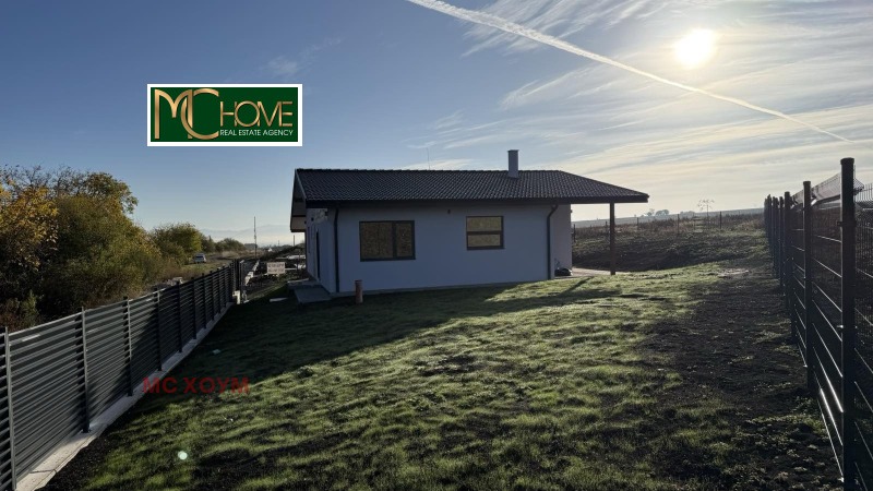 Продава КЪЩА, гр. Божурище, област София област, снимка 13 - Къщи - 51105838