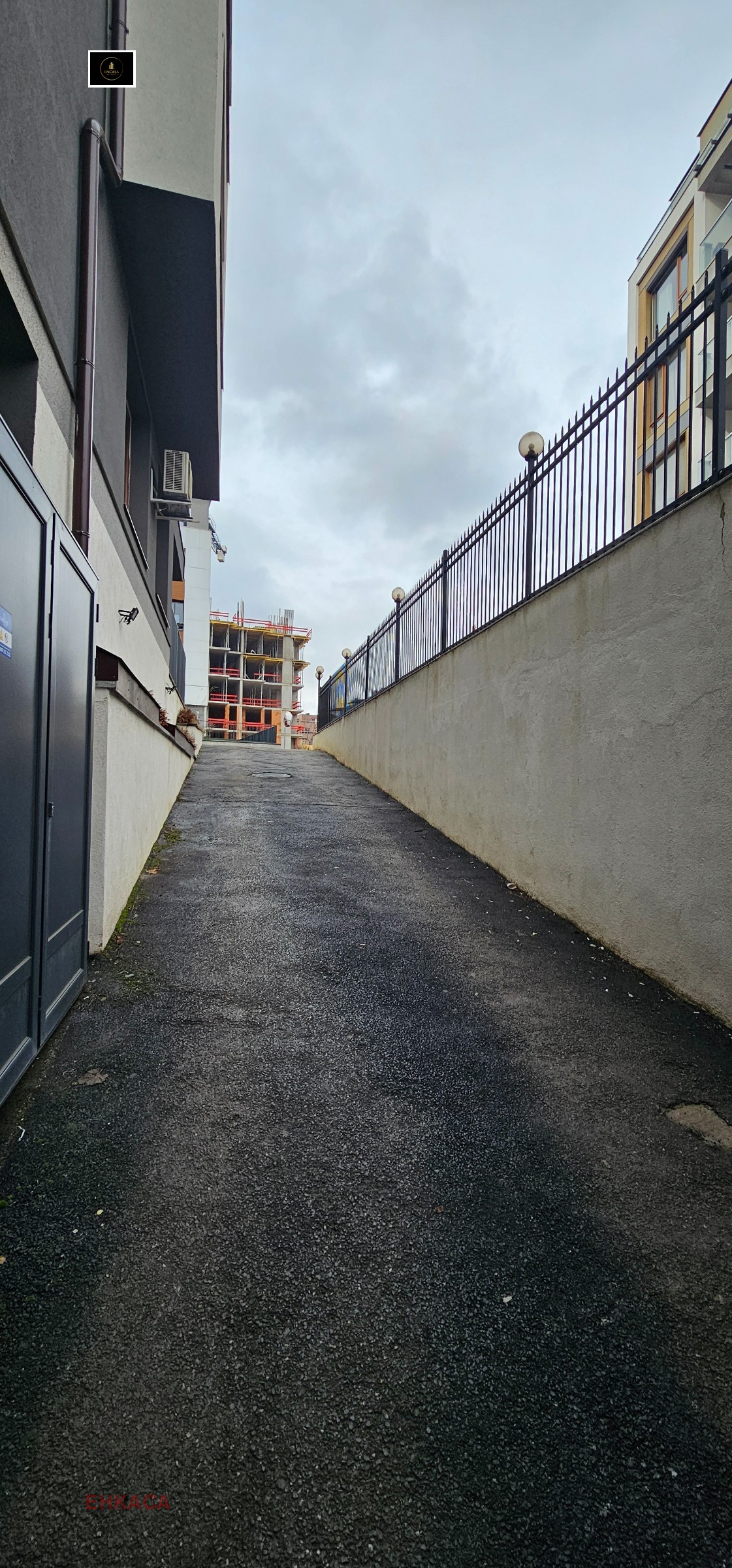 Продава ГАРАЖ, ПАРКОМЯСТО, гр. София, Манастирски ливади, снимка 2 - Гаражи и паркоместа - 54013821