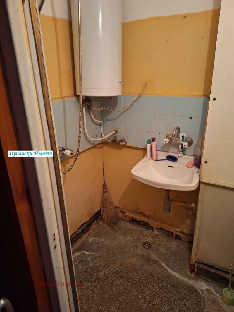 Myytävänä  1 makuuhuone Ruse , Tšarodejka - Jug , 64 neliömetriä | 82610583 - kuva [9]