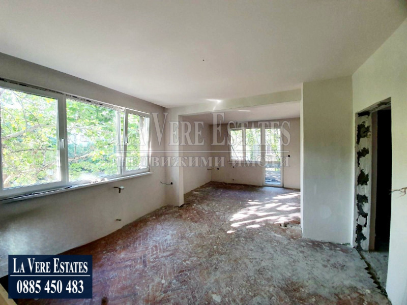In vendita  3 camere da letto Ruse , Vazragdane , 100 mq | 53469572