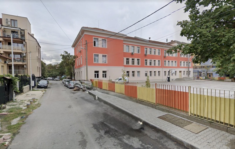 Продава КЪЩА, гр. София, Триъгълника, снимка 3 - Къщи - 52560609