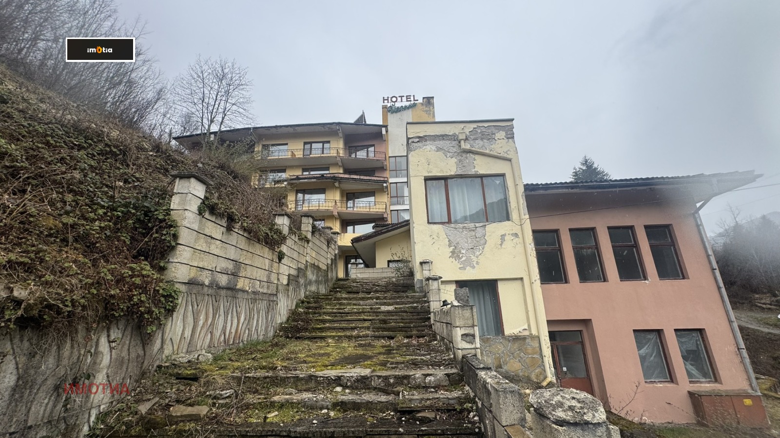 Продава ХОТЕЛ, с. Шипково, област Ловеч, снимка 2 - Хотели - 54285219