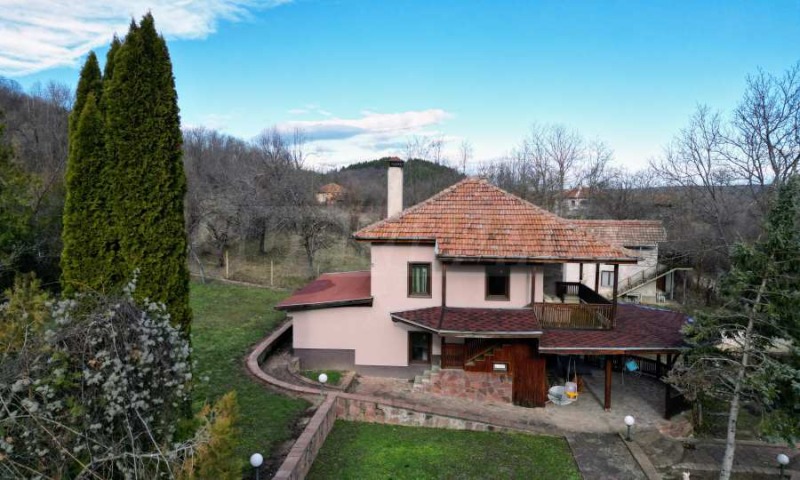 Продава КЪЩА в област Ловеч, гр. Тетевен - 120 кв.м / 143 000 € » 279 683.69 лв., СУПРИММО ОФИСИ В СТРАНАТА