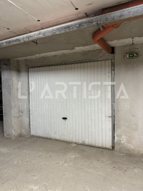 Garázs Manastirski livadi, Sofia