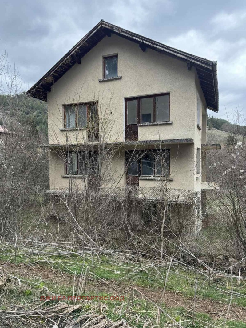 Продава КЪЩА в област София, с. Ябланица - 177 кв.м / 36 761.89 € » 71 900 лв., ДЖИ ЕЛ ПРОПЪРТИС ООД