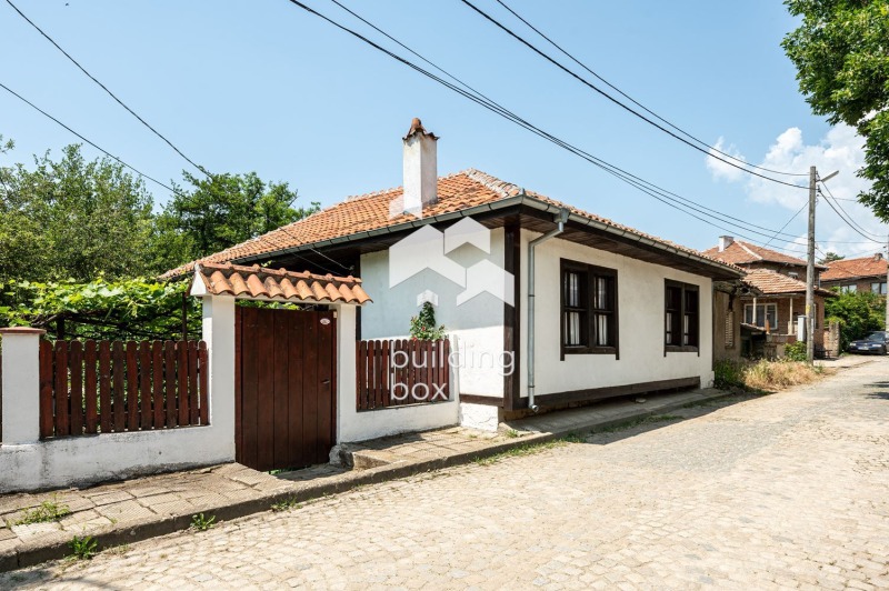 Продава КЪЩА, гр. Калофер, област Пловдив, снимка 2 - Къщи - 52320478