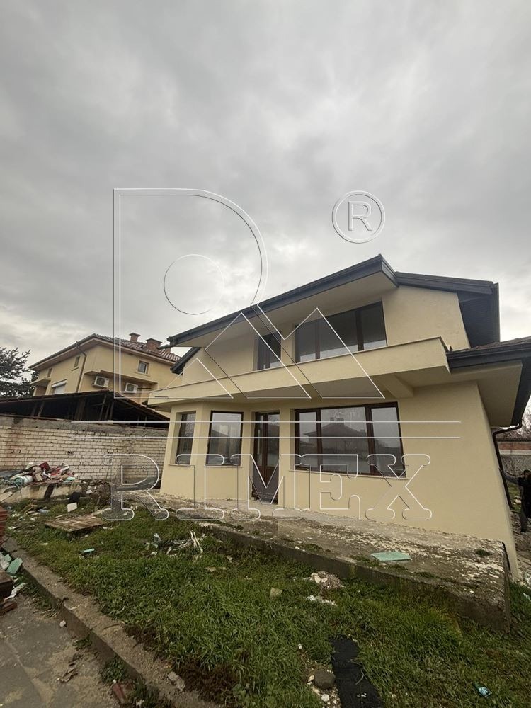 Продава КЪЩА, с. Калояново, област Пловдив