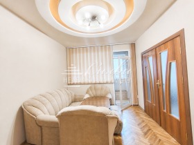 МНОГОСТАЕН, 100 m2