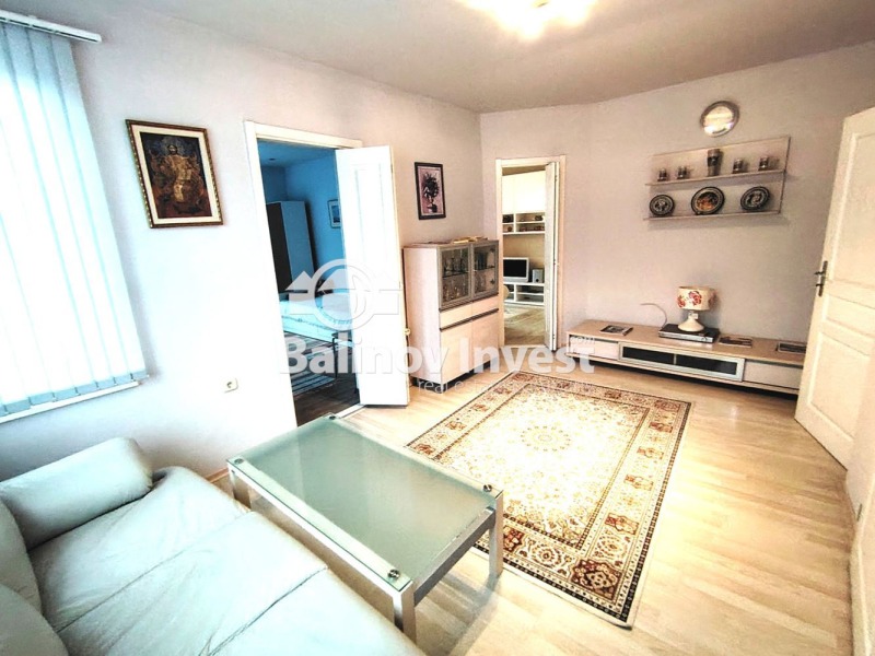 Продава 4-СТАЕН, гр. Варна, ВИНС-Червен площад