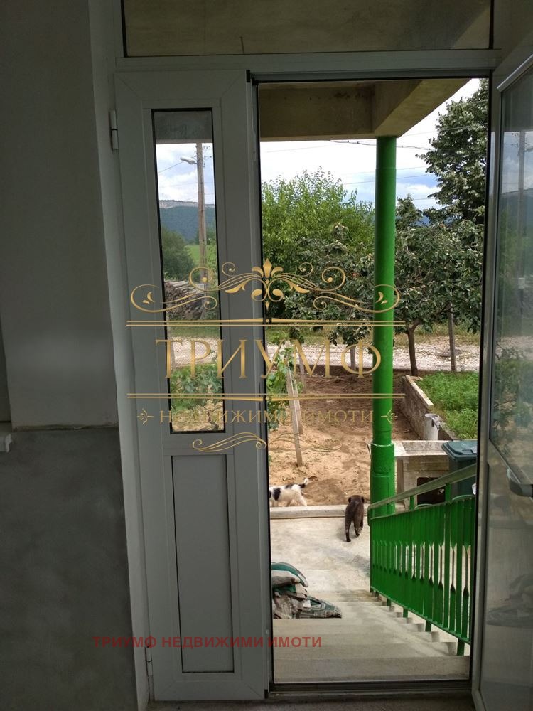 Продава КЪЩА, с. Партизани, област Варна, снимка 3 - Къщи - 53450965