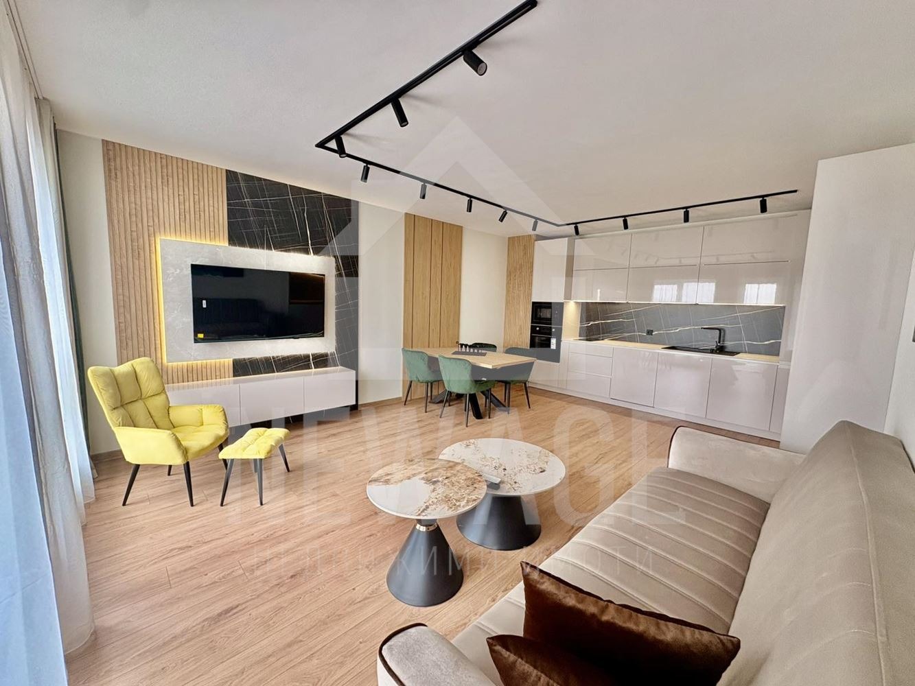 Продава 2-СТАЕН, гр. Варна, Възраждане 1
