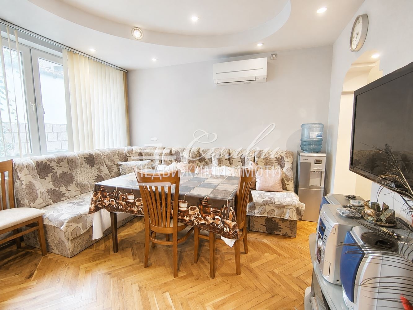 Продава МНОГОСТАЕН, гр. Шумен, Дивизионна болница, снимка 3 - Апартаменти - 55735745