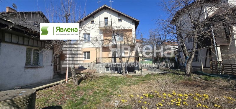 Продава КЪЩА, гр. София, с. Бистрица