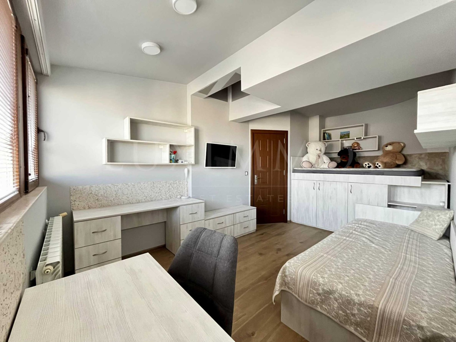 Продава МНОГОСТАЕН, гр. Бургас, Възраждане, снимка 12 - Апартаменти - 54069175