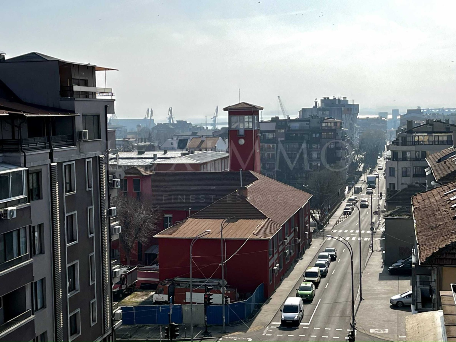 Продава МНОГОСТАЕН, гр. Бургас, Възраждане, снимка 2 - Апартаменти - 54069175