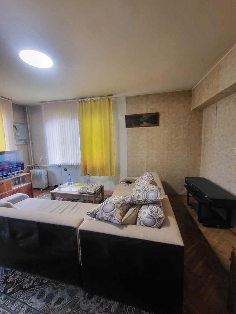 Продава 3-СТАЕН в град Плевен, Идеален център - 110 кв.м / 131 900 € » 257 973.98 лв., ФОР СЕЛ РЕАЛ ЕСТЕЙТ